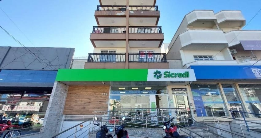 Apartamento com 2 quartos para alugar na Avenida Leoberto Leal, 440, Barreiros, São José