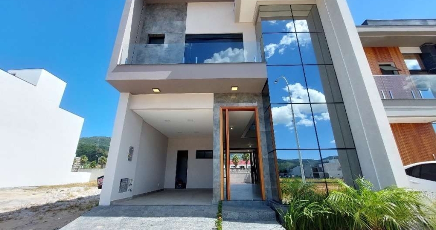 Excelente Casa 3 dormitório(s) em Beira Rio - Biguaçu