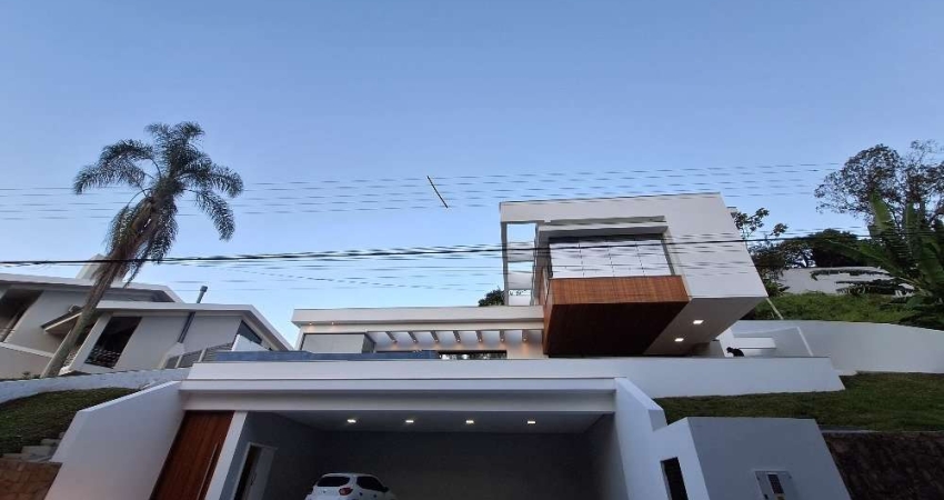 Excelente Casa 4 dormitório(s) em Roçado - São José