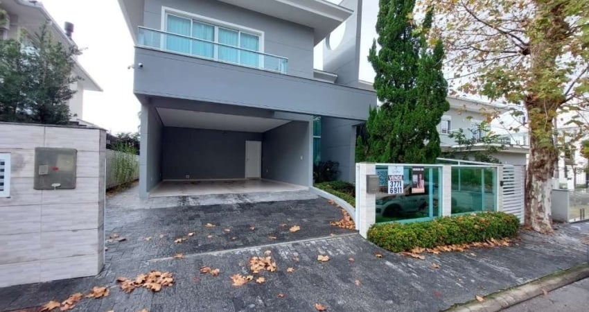 Excelente Casa 4 dormitório(s) em Pedra Branca - Palhoça