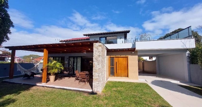 Casa com 3 quartos para alugar na Professor Alcide Goulart, 104, Santo Antônio de Lisboa, Florianópolis