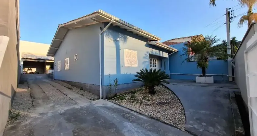 Excelente Casa 3 dormitório(s) em Bom Viver - Biguaçu