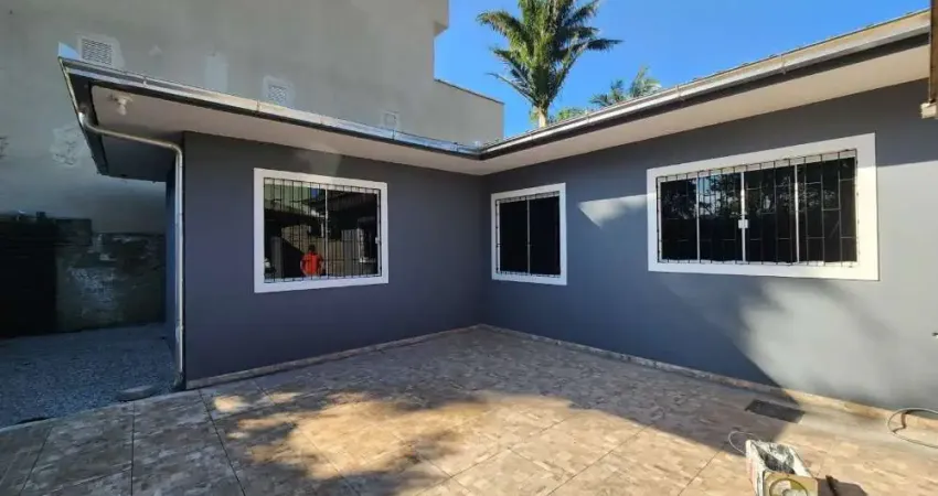 Casa com 3 quartos para alugar na Servidão Garapuvu do Sul, 526, Morro das Pedras, Florianópolis