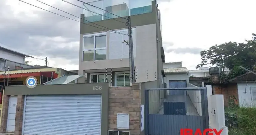 Casa com 4 quartos para alugar na Rua João Meirelles, 734, Abraão, Florianópolis