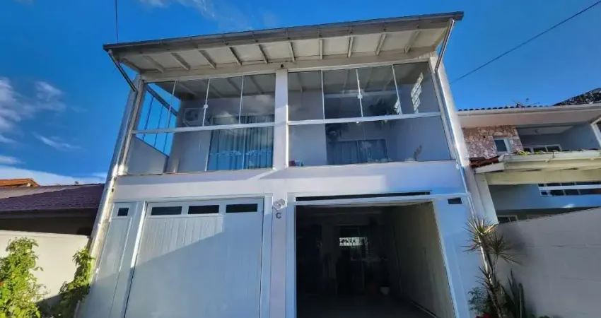 Excelente Casa 4 dormitório(s) em Campeche - Florianópolis