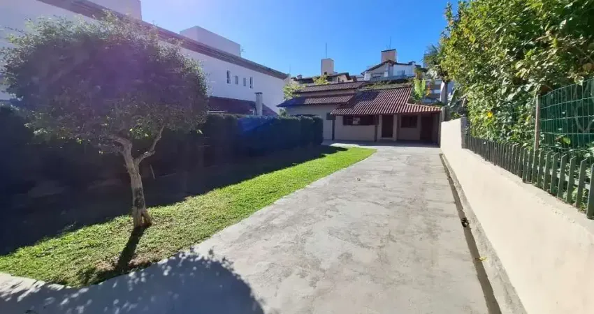 Excelente Casa 3 dormitório(s) em Jurerê - Florianópolis