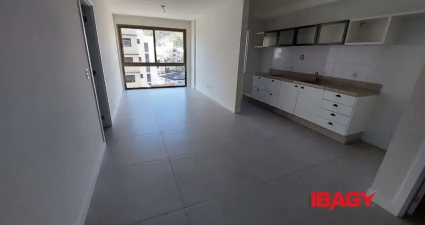 Apartamento com 1 quarto para alugar na Avenida Júlio D'acia Barreto, 161, Carvoeira, Florianópolis
