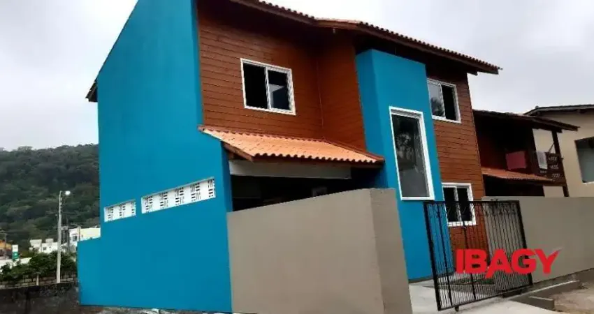 Excelente casa 3 dormitório(s) em campeche - florianopolis
