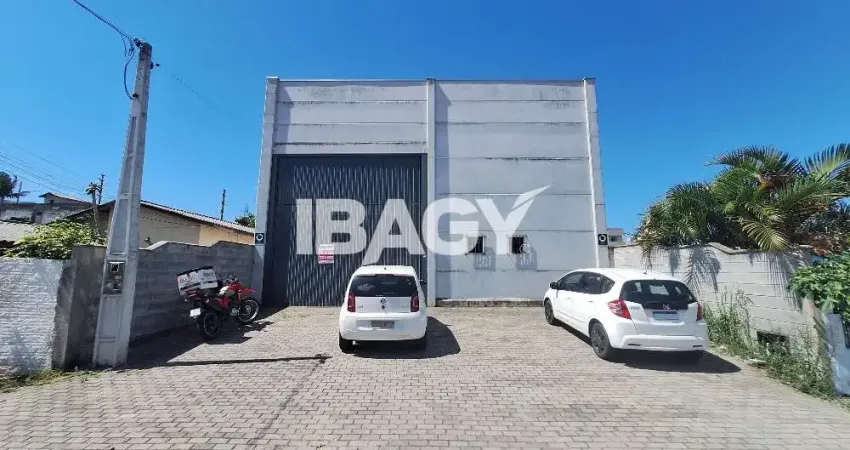 Barracão / Galpão / Depósito para alugar na Rua Vinte e Dois de Agosto, 87, Caminho Novo, Palhoça