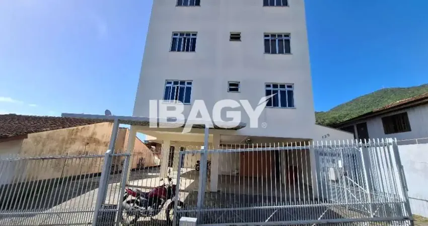 Excelente apartamento 1 dormitório(s) em costeira do pirajubae - florianópolis