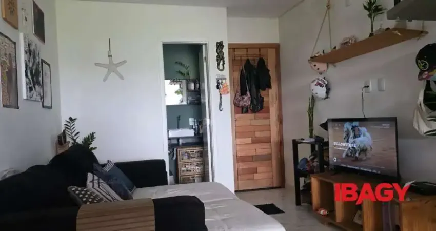 Excelente casa 2 dormitório(s) em campeche - florianópolis