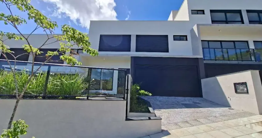 Excelente casa 3 dormitório(s) em joão paulo - florianópolis