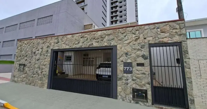 Casa com 3 quartos para alugar na Rua Mar Del Plata, 773, Barreiros, São José