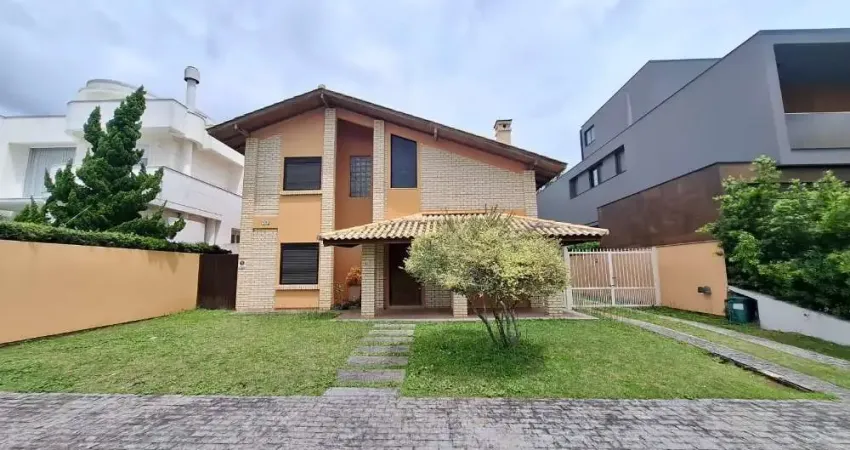 Casa com 3 quartos para alugar na Rua dos Robaletes, 218, Jurerê, Florianópolis
