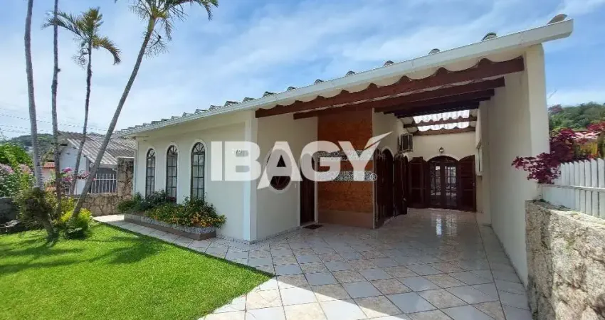 Casa com 4 quartos para alugar na Rua José Luiz, 270, Forquilhinhas, São José