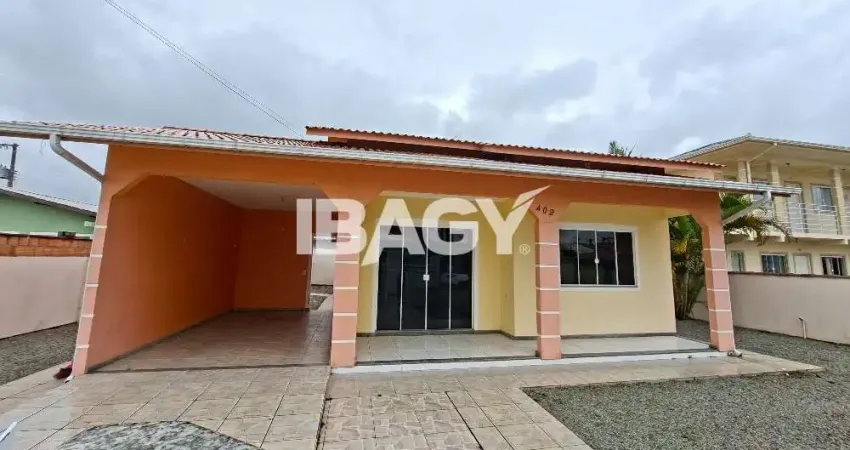 Casa com 3 quartos para alugar na Servidão Nelson Ernesto Alves, 402, Barra do Aririú, Palhoça