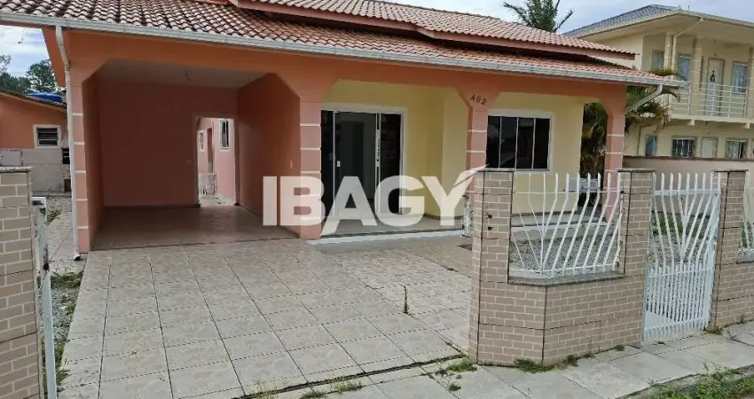 Casa com 3 quartos para alugar na Servidão Nelson Ernesto Alves, 402, Barra do Aririú, Palhoça