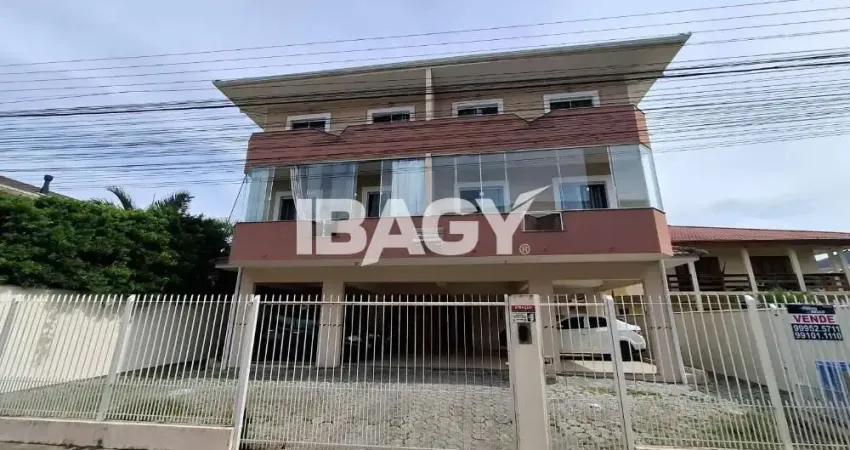 Excelente apartamento 2 dormitório(s) em ingleses do rio vermelho - florianópolis