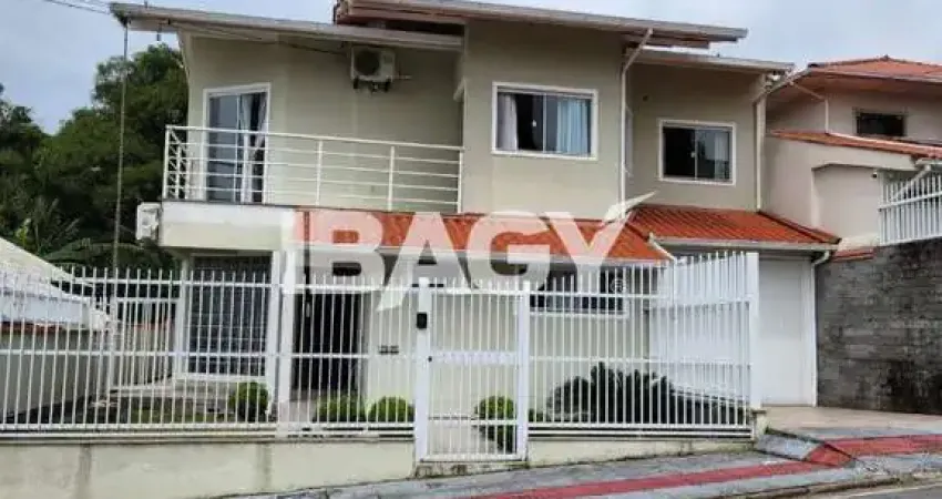 Casa com 5 quartos para alugar na Guararema, 52, Ponta de Baixo, São José