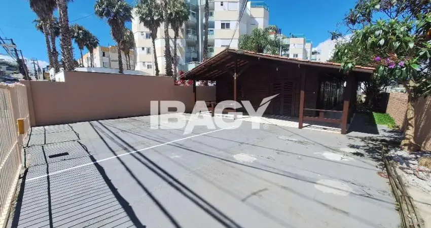 Casa comercial para alugar na Rua João Meirelles, 979, Abraão, Florianópolis