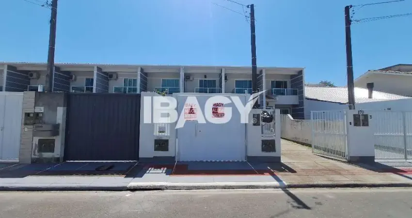 Casa com 2 quartos para alugar na Rua Eritrina, 170, Potecas, São José