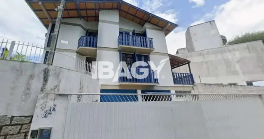 Excelente casa 3 dormitório(s) em agronômica - florianópolis