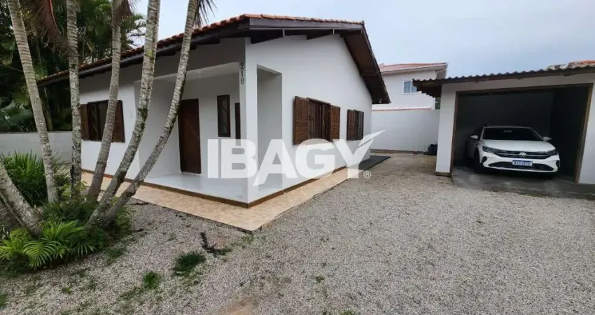 Excelente casa 2 dormitório(s) em cachoeira do bom jesus - florianópolis