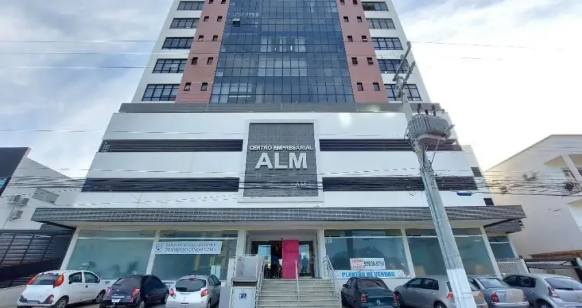 Sala comercial para alugar na Rua Najla Carone Guedert, 838, Pagani, Palhoça