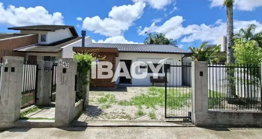 Excelente Casa 3 dormitório(s) em Santa Mônica - FLORIANÓPOLIS