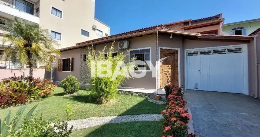 Excelente Casa 3 dormitório(s) em Sertao do Maruim - São José