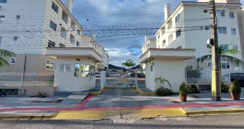 Apartamento com 2 quartos para alugar na Rua dos Palmiteiros, 220, Madri, Palhoça