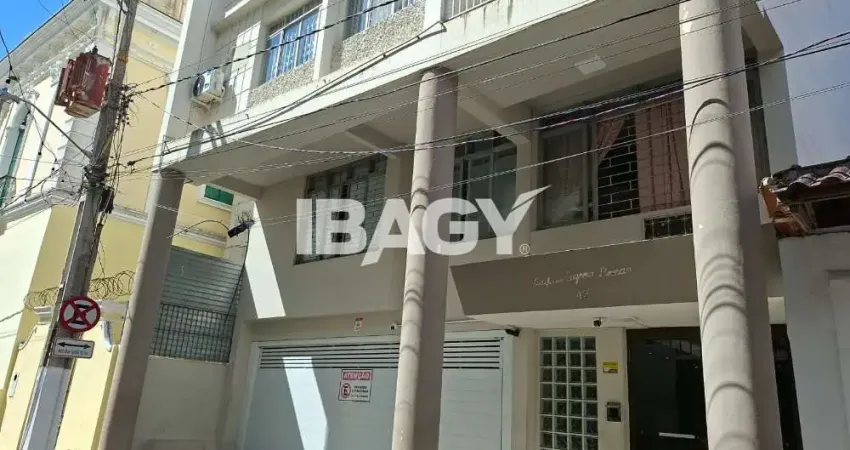 Excelente Apartamento 2 dormitório(s) em Centro - Florianópolis