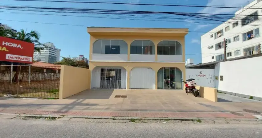Excelente casa 3 dormitório(s) em estreito - florianópolis