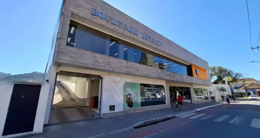 Ponto comercial para alugar na Rua Coronel Teixeira Oliveira, 68, Centro, Biguaçu