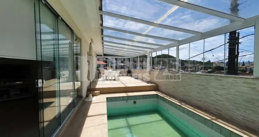 Casa à venda com 5 quartos no bairro Itaguaçu em Florianópolis