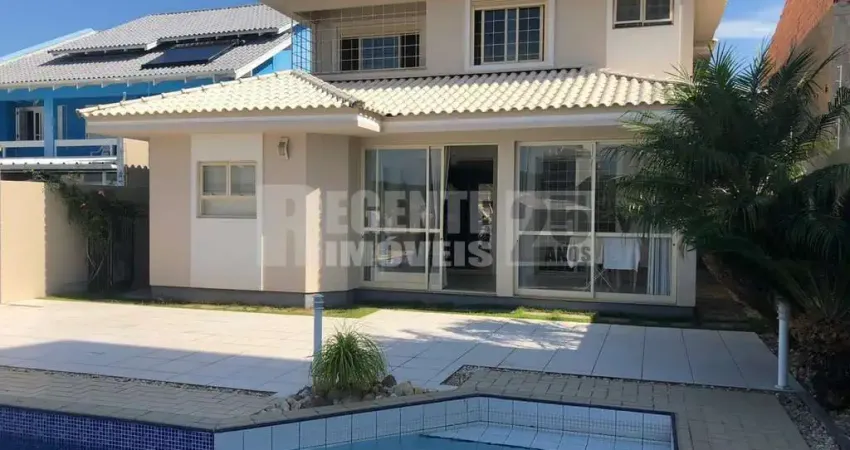 Casa com 5 quartos à venda no bairro coqueiros em florianópolis.