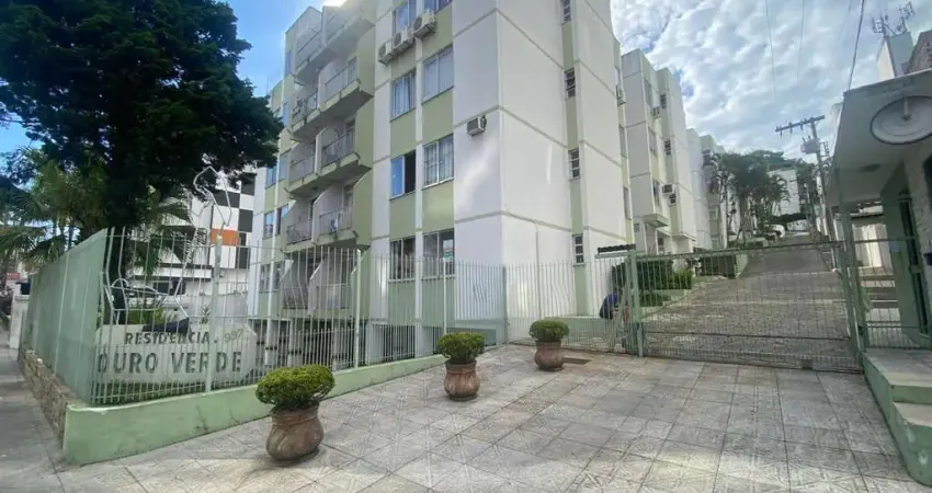 Ótimo apartamento de 1 dormitório no bairro Carvoeira, ao lado da UFSC!