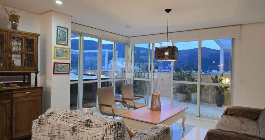 Incrível apartamento duplex com 4 dormitórios na Praia dos Açores!