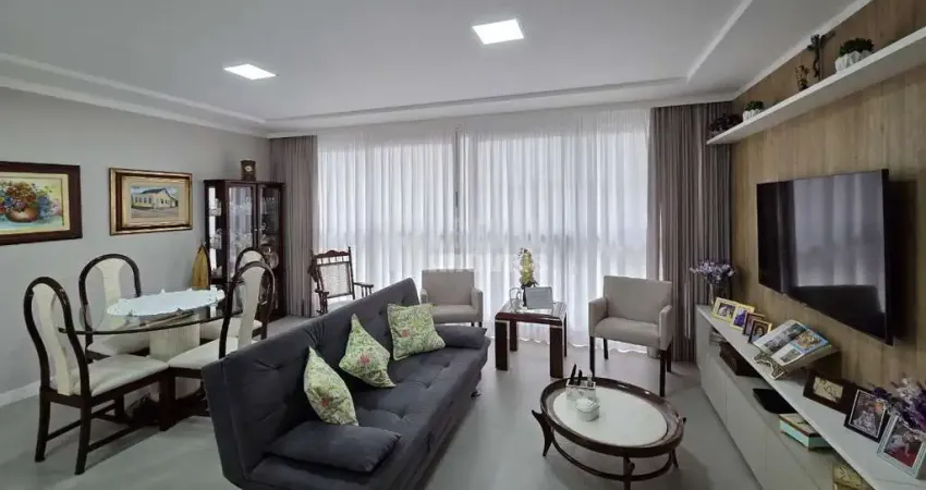 Excelente apartamento 3 suítes no centro em Florianópolis SC