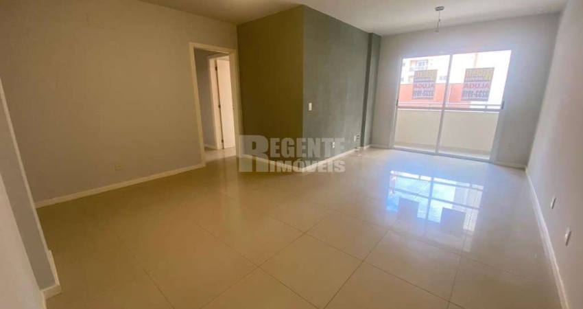 Excelente apartamento de 3 dormitórios no bairro Córrego Grande!