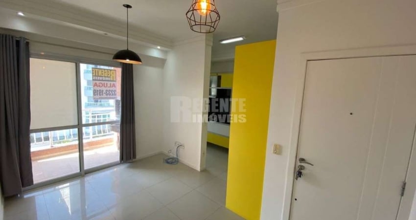 Ótimo apartamento de dois dormitórios no bairro Agronômica!
