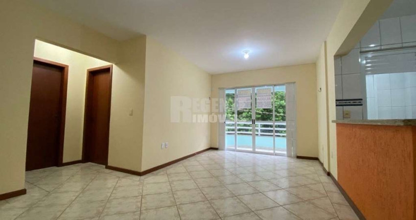 Ótimo apartamento de 2 dormitórios no bairro Carvoeira, ao lado da UFSC!