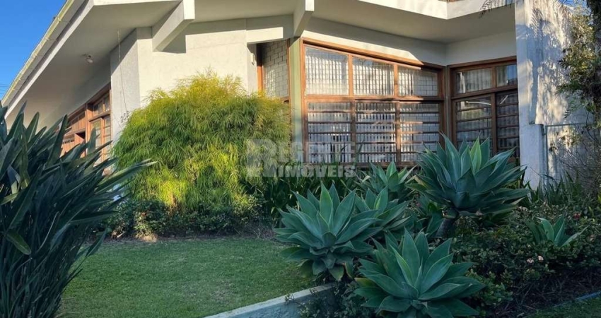 Casa 3 dormitórios sendo 1 suite no bairro Córrego Grande Florianópolis