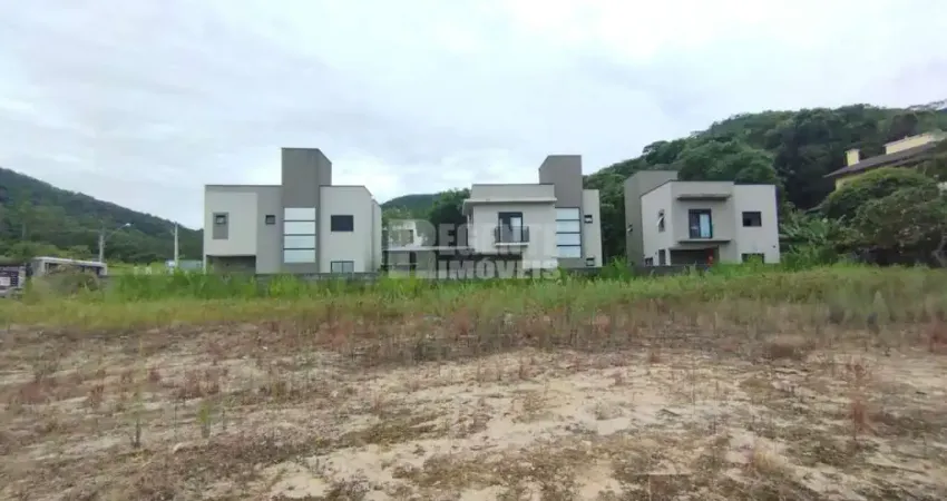 Terreno à venda no bairro  Saco Grande em Florianópolis
