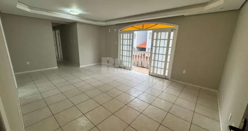Apartamento com 3 dormitórios à venda no bairro Itacorubi em Florianópolis
