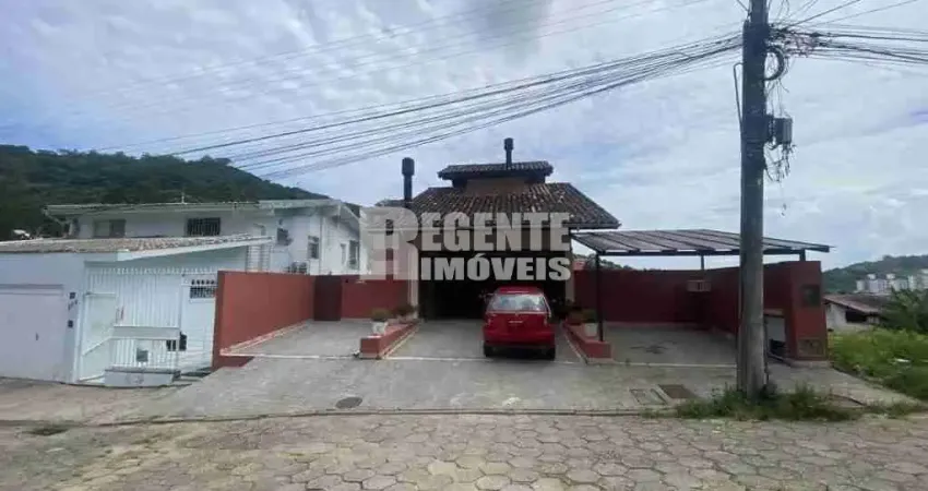 Casa com 5 quartos à venda na Rua Maria Eduarda, 506, Pantanal, Florianópolis