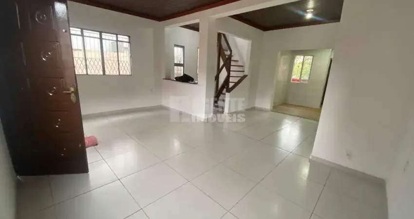 Casa com 3 quartos para alugar na Rua Monsenhor Topp, 166, Centro, Florianópolis