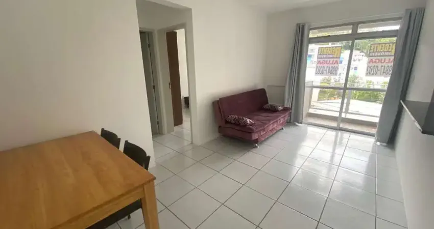 Ótimo apartamento de 1 dormitório no bairro carvoeira, perto da ufsc!