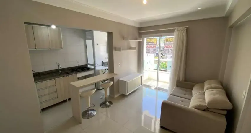 Excelente apartamento mobiliado de 1 dormitório no bairro carvoeira, ao lado da ufsc!