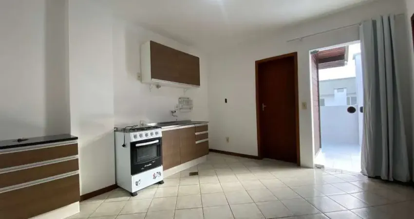 Ótimo apartamento de 1 dormitório no bairro carveira, ao ladoda ufsc!